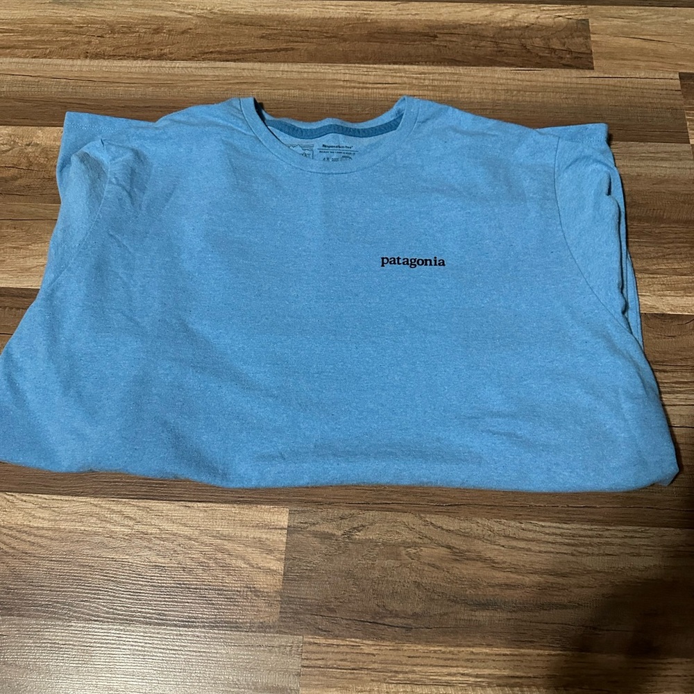 Patagonia Long Logo Sleeve Shirt, new without tags